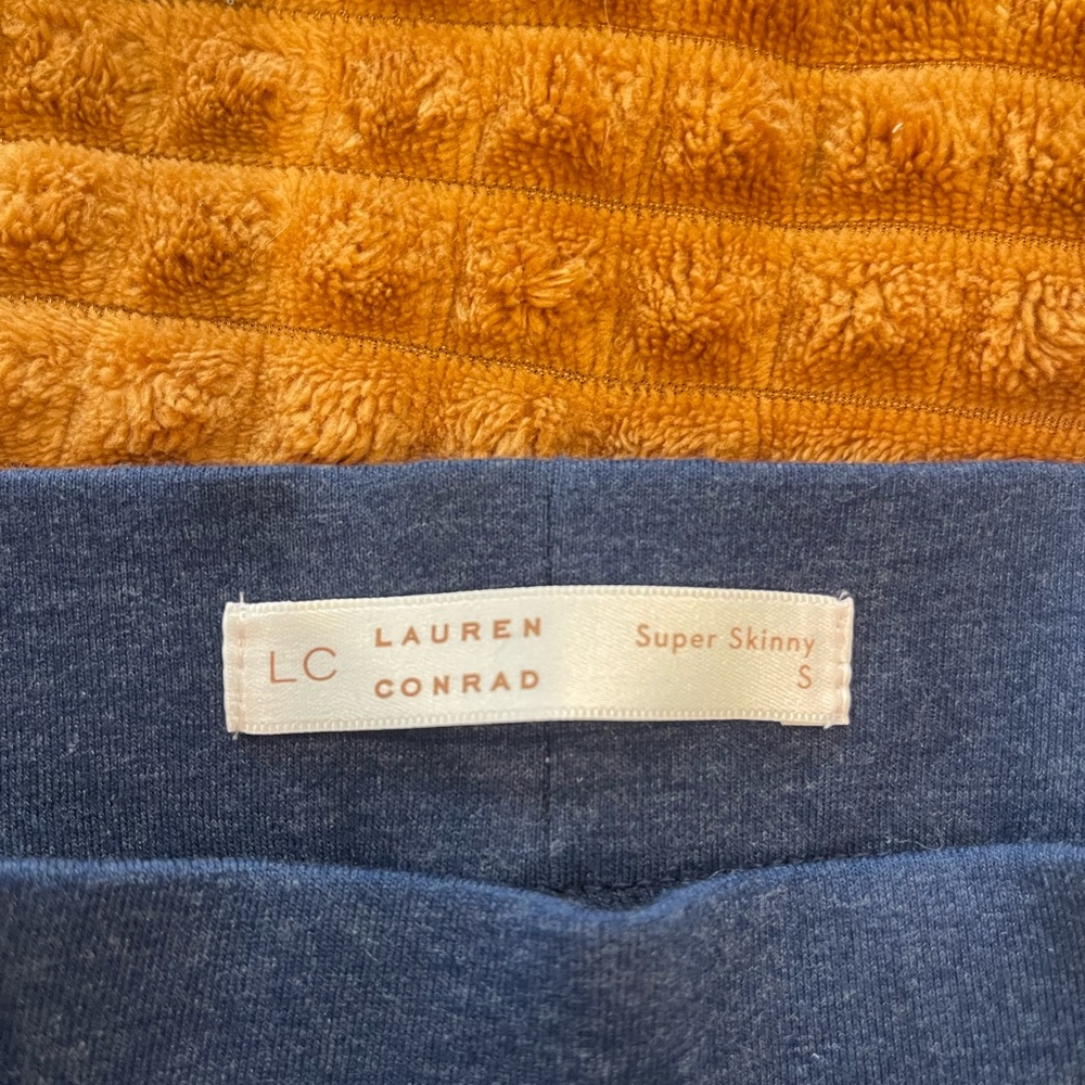 Lauren Conrad leggings from Kohls. Size small. Brand new with tags.